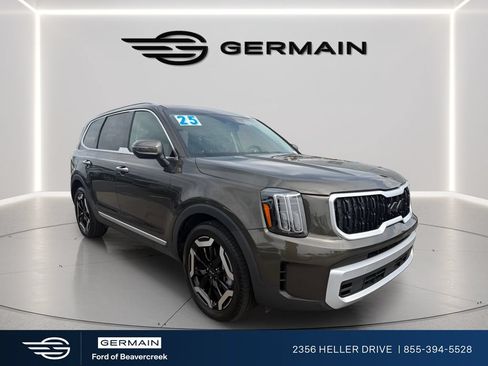 Used 2025 Kia Telluride S AWD/4WD image 1