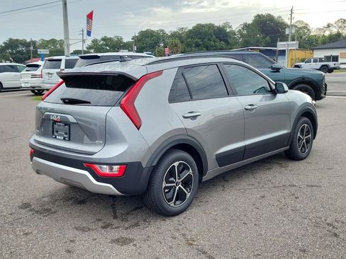 New 2026 Kia Niro EX FWD image 6