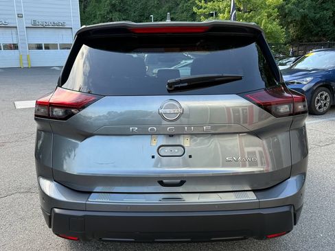 Used 2024 Nissan Rogue SV w/ SV Premium Package AWD/4WD image 5