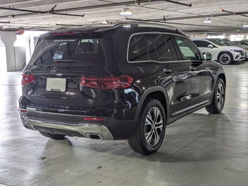 Used 2025 Mercedes-Benz GLB 250 image 8