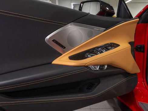 Used 2022 Chevrolet Corvette Stingray Premium Conv w/ Z51 Performance Package RWD image 21