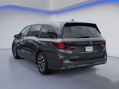 Used 2025 Honda Odyssey EX-L image 3