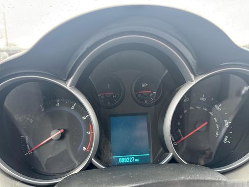 Used 2012 Chevrolet Cruze LS image 28