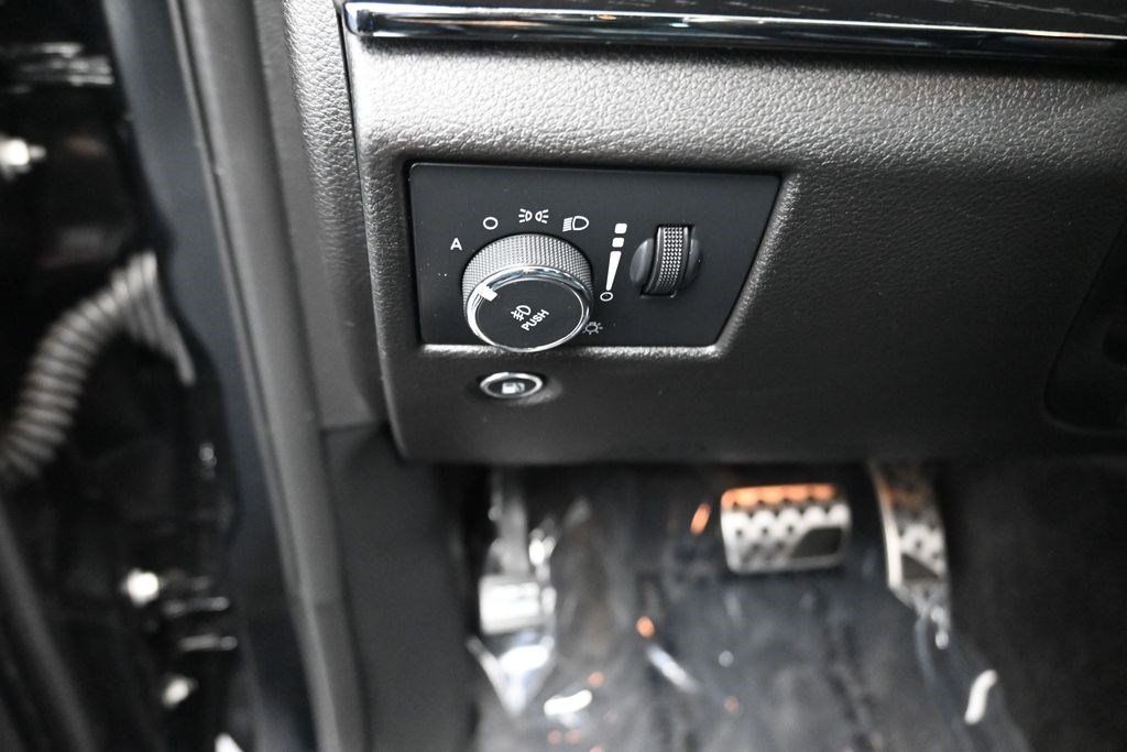 Used 2018 Jeep Grand Cherokee High Altitude AWD/4WD image 13