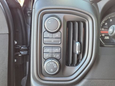 Used 2024 Chevrolet Silverado 2500 Custom w/ Custom Value Package image 22