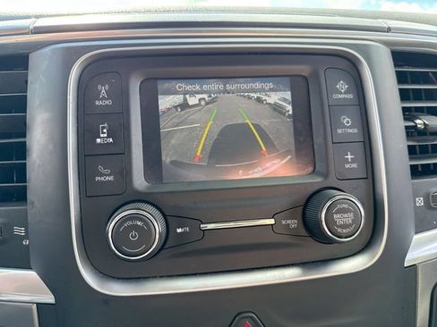 Used 2021 RAM 1500 Classic SLT AWD/4WD image 17