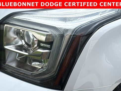 Used 2019 GMC Yukon XL Denali w/ Denali Ultimate Package AWD/4WD image 8