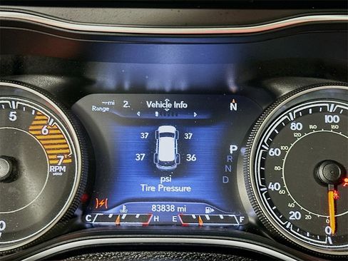 Used 2020 Jeep Cherokee Limited image 12