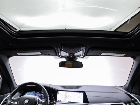 Used 2021 BMW X5 xDrive45e w/ Parking Assistance Package image 17