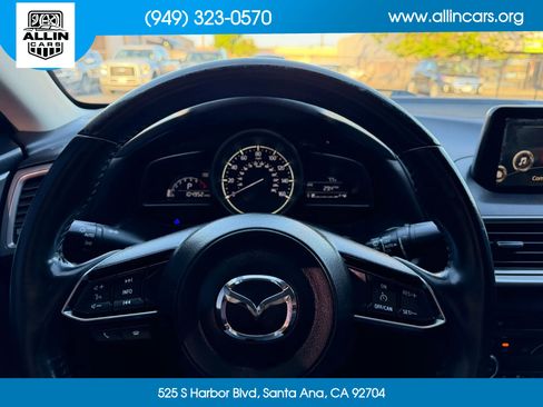 Used 2018 MAZDA MAZDA3 Touring FWD image 7