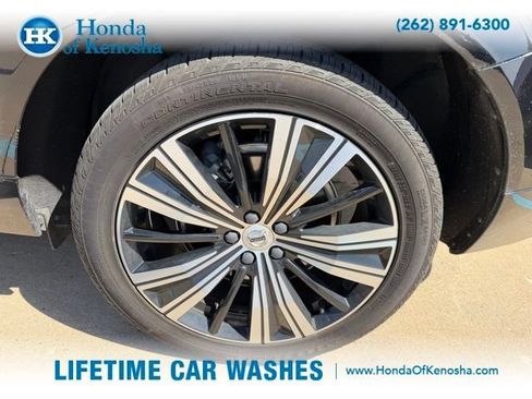 Used 2023 Volvo XC60 B6 Ultimate AWD/4WD image 3