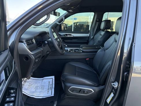 New 2026 Jeep Grand Wagoneer Limited w/ Premium Group II image 14