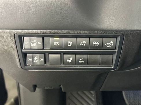 Used 2024 Toyota Tundra Platinum AWD/4WD image 14