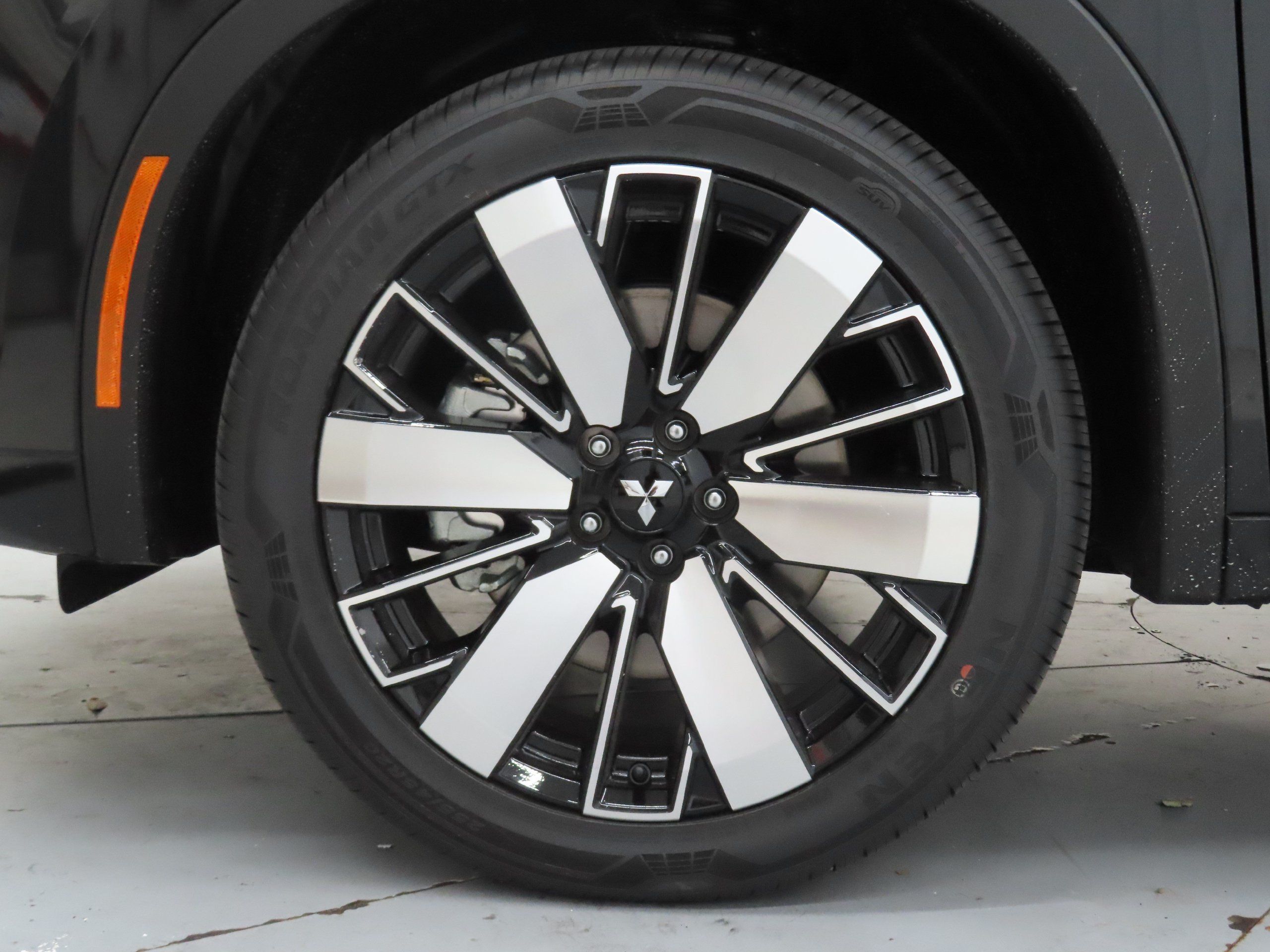 New 2026 Mitsubishi Outlander SEL AWD/4WD image 28