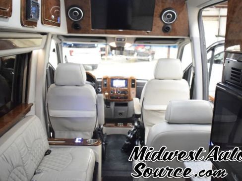 Used 2017 Mercedes-Benz Sprinter 2500 image 33