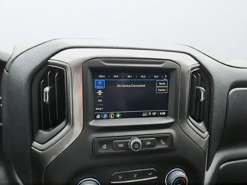 Used 2025 Chevrolet Silverado 1500 Custom Trail Boss w/ Dark Appearance Package AWD/4WD image 16