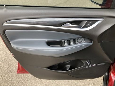 Used 2023 Buick Enclave Essence w/ Sport Touring Edition image 11