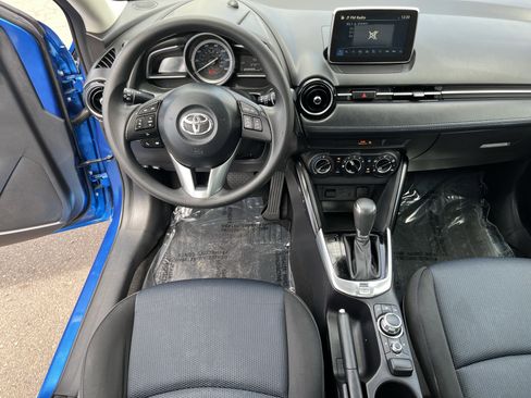 Used 2017 Toyota Yaris iA FWD image 10