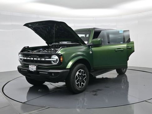 Used 2025 Ford Bronco Outer Banks image 33