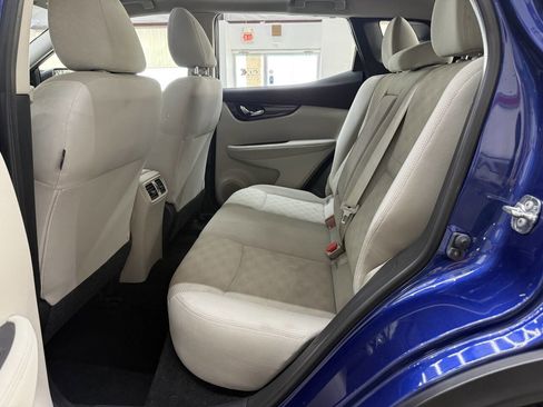 Used 2019 Nissan Rogue Sport FWD image 14