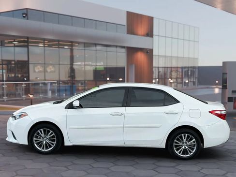 Used 2015 Toyota Corolla LE FWD image 4