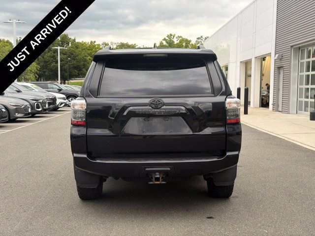 Used 2023 Toyota 4Runner SR5 Premium w/ Moonroof Package AWD/4WD image 5