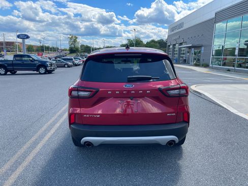 Used 2023 Ford Escape Active w/ Tech Pack #2 AWD/4WD image 4