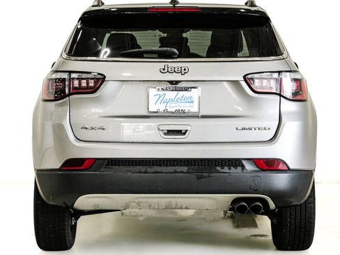 Used 2018 Jeep Compass Limited w/ Navigation Group AWD/4WD image 7