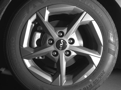 Used 2025 Kia K4 LXS image 12