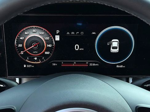 Certified 2025 Hyundai Elantra Limited FWD image 12