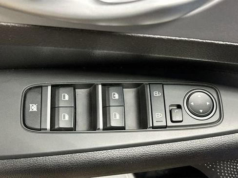 Used 2023 Kia Forte LXS w/ LXS Technology Package FWD image 16