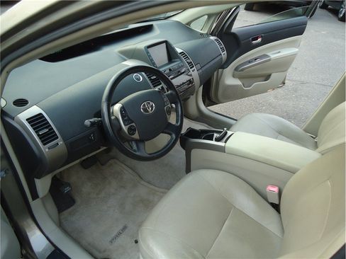 Used 2007 Toyota Prius w/ Pkg 6 FWD image 19