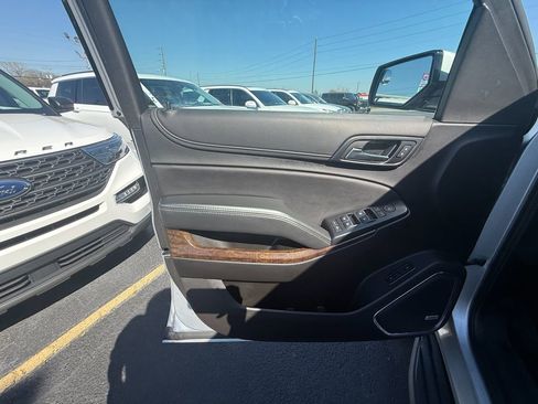 Used 2019 Chevrolet Tahoe LT image 12