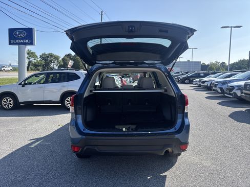 Used 2021 Subaru Forester Premium AWD/4WD image 8