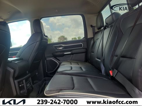 Used 2022 RAM 1500 Laramie AWD/4WD image 16