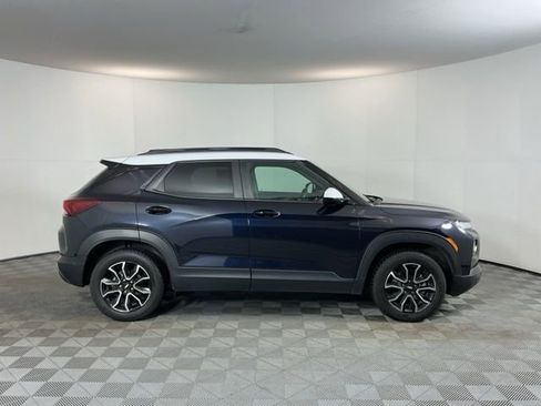 Used 2021 Chevrolet TrailBlazer ACTIV w/ Sun and Liftgate Package image 4