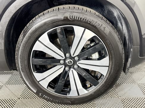 Used 2023 Volvo XC40 Recharge Plus image 30