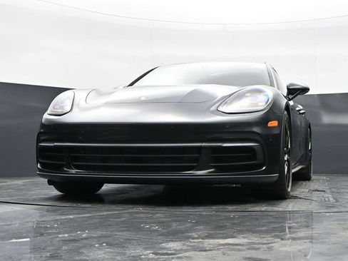 Used 2020 Porsche Panamera 4 image 35