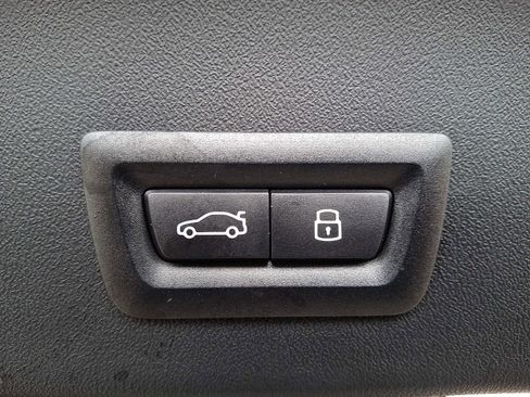 Used 2025 BMW X3 xDrive30i w/ Premium Package image 29