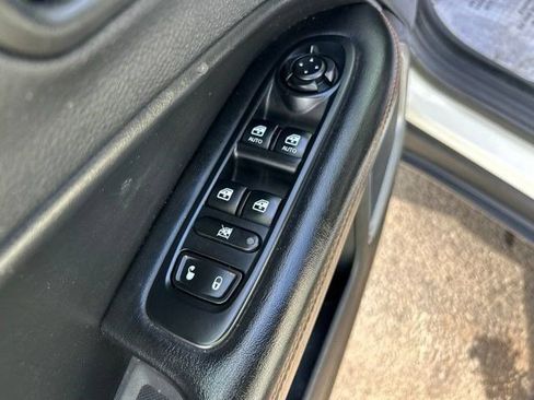Used 2018 Jeep Compass Limited AWD/4WD image 10
