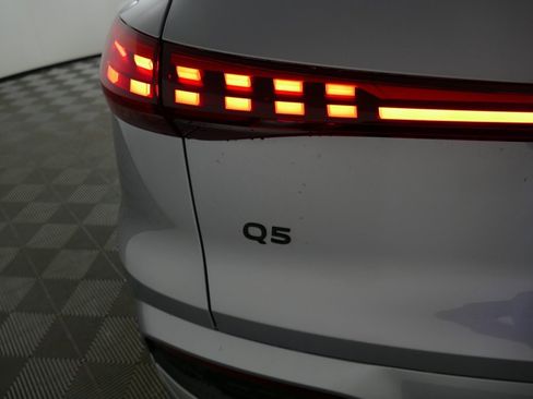 New 2025 Audi Q5 Premium Plus image 31