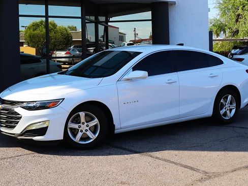 Used 2020 Chevrolet Malibu LS FWD image 3