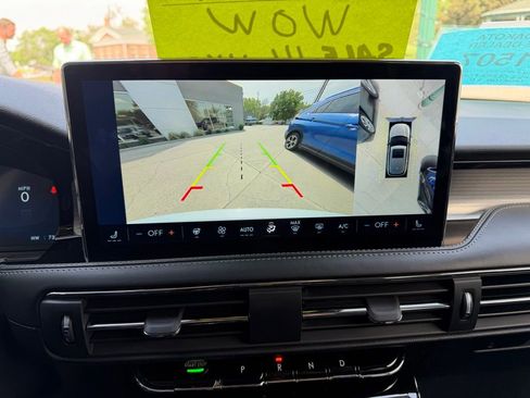 Used 2025 Lincoln Corsair AWD w/ Equipment Group 101A image 18