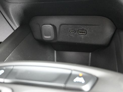 Certified 2024 Chevrolet Trax RS w/ Driver Confidence Package image 19