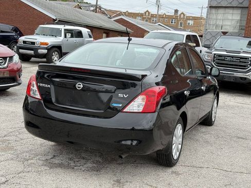 Used 2013 Nissan Versa SV w/ Convenience Pkg FWD image 4