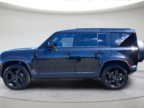 Used 2024 Land Rover Defender 110 S AWD/4WD image 6