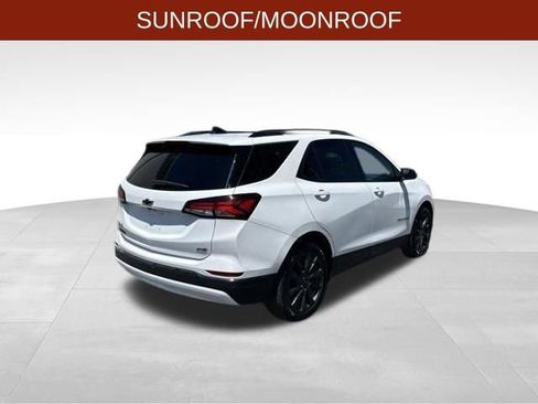Used 2022 Chevrolet Equinox RS w/ RS Leather Package FWD image 7