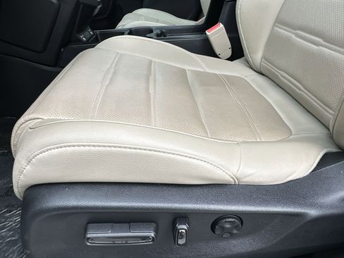 Used 2022 Honda CR-V EX-L image 14