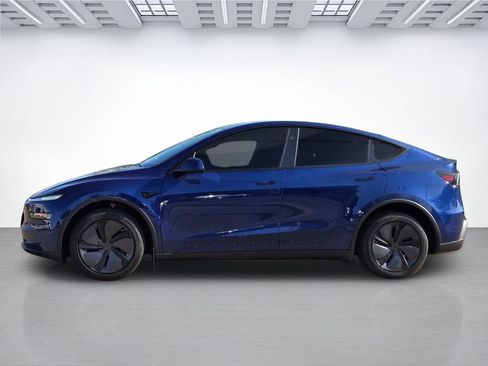 Used 2026 Tesla Model Y 2WD image 7