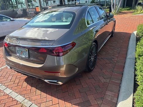 Used 2025 Mercedes-Benz E 450 4MATIC Sedan image 8